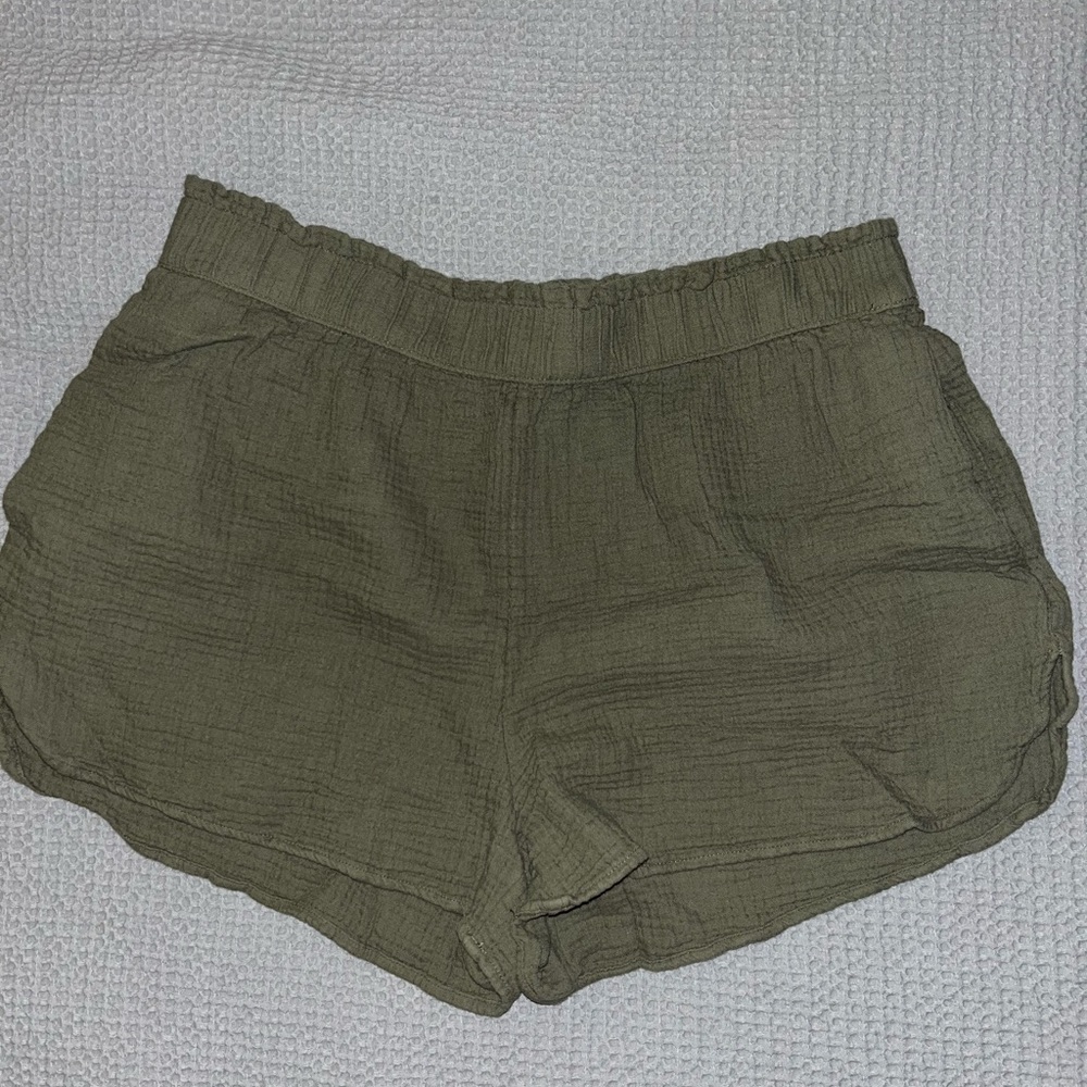 Universal Thread Olive Green Women Shorts